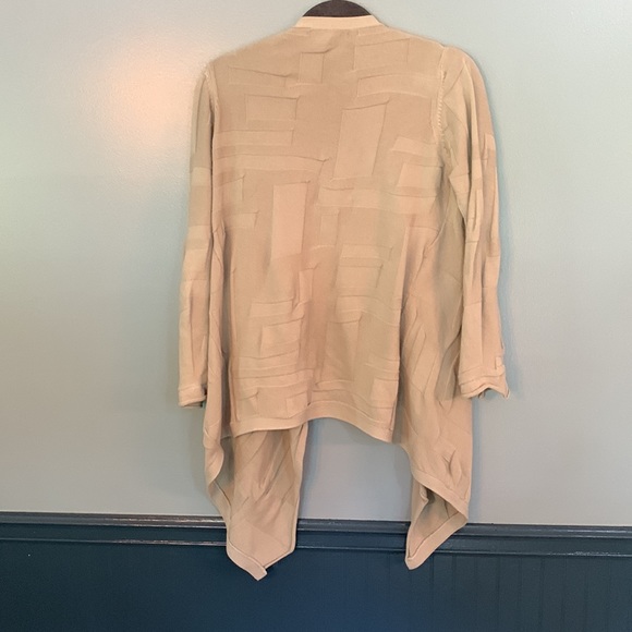 Women’s Babette cardigan. EUC. Tan. Size small. - Picture 4 of 5